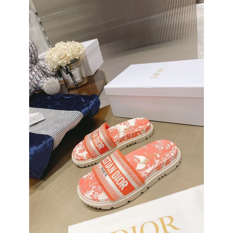 ch**an D*or slippers
